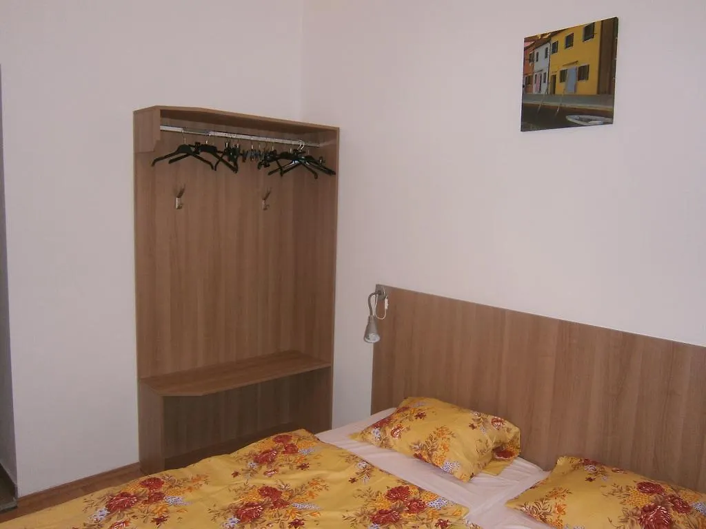 *** Gasthuis Fanni Budapest Guesthouse Hongarije